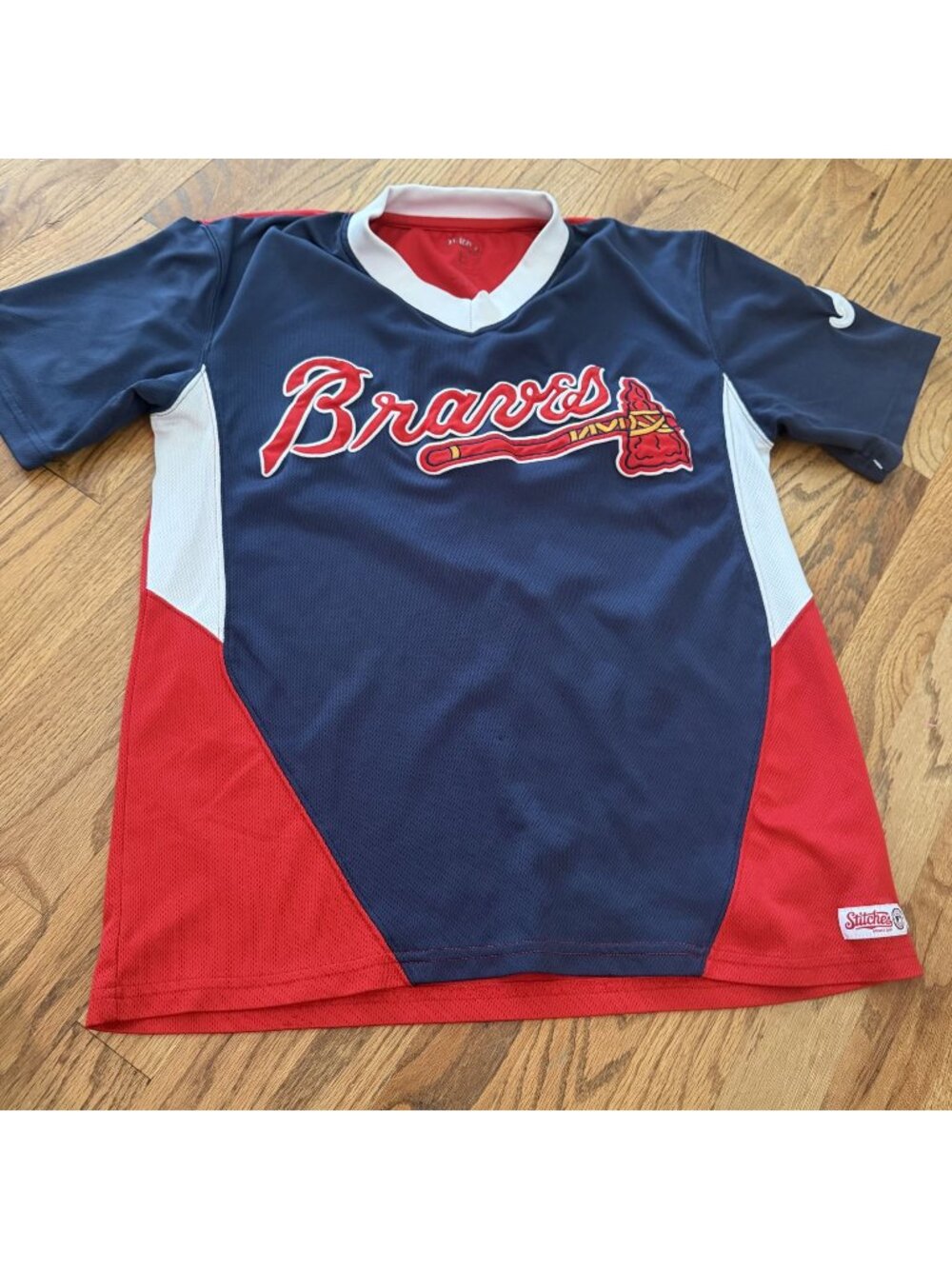 STITCHES MENS ATLANTA BRAVES JERSERY SHIRT MEDIUM